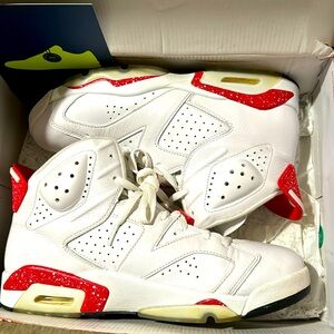 10.5 red Oreo Jordan’s